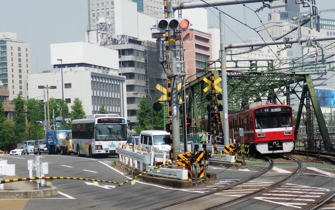  連続立体交差事業「京浜急行本線（泉岳寺駅～新馬場駅間）付近」の写真 