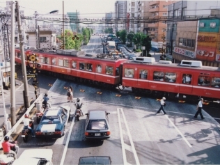 京急蒲田_第一京浜事業前(平成17年4月撮影)の写真
