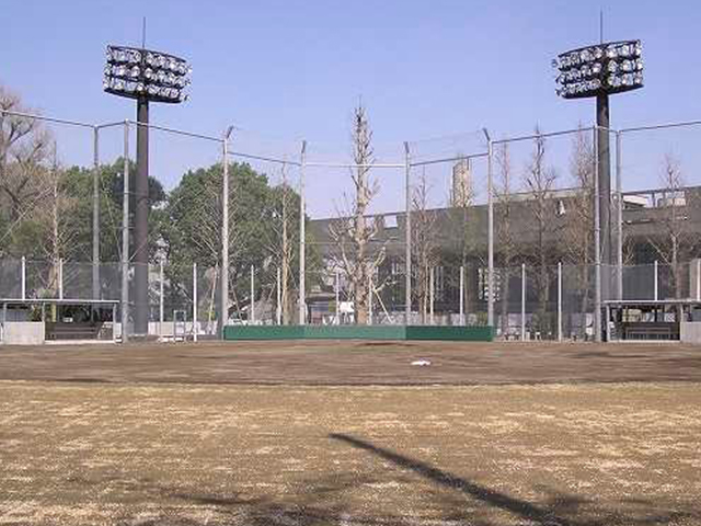 野球場（愛称：正岡子規記念球場）の画像